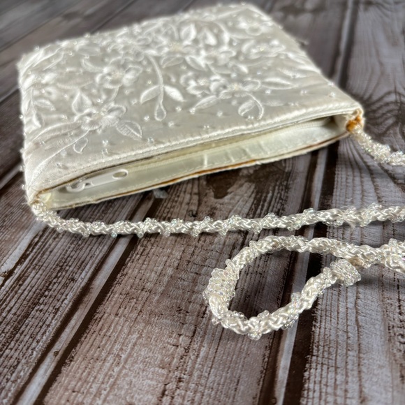 Vintage Beaded Crossbody Shoulder Purse Fringe Embroidered Floral Stain - Picture 3 of 4
